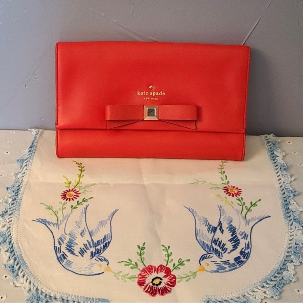 Rare & HTF Authentic Kate Spade New York Envelope Clutch Purse  With Bow, Red!